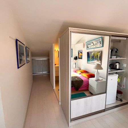 Belle Chambre Spacieuse, Tropezienne, Vue Remparts, Clim, Parking 艾格-莫尔特 外观 照片