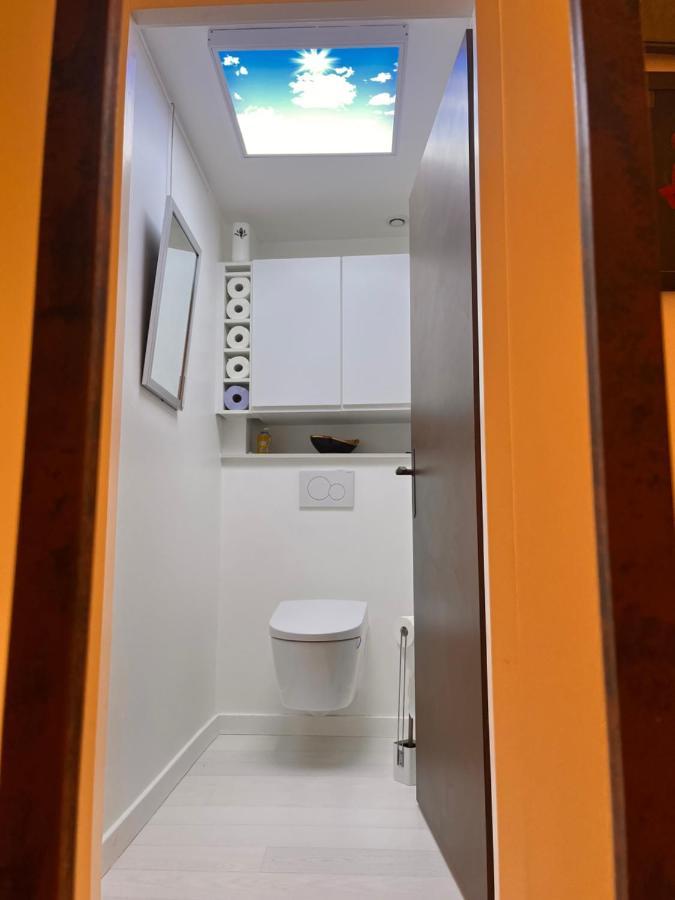 Belle Chambre Spacieuse, Tropezienne, Vue Remparts, Clim, Parking 艾格-莫尔特 外观 照片